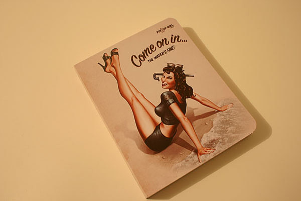 PIN UP Girl Notebook（图ZMTAzNTc1Ng==） - 书籍/画册 - 站酷设计师limdesign原创素材 - 站酷ZCOOL
