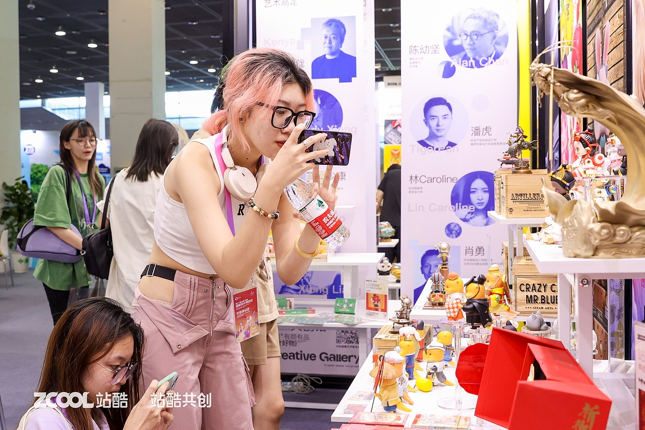 第十八届中国（无锡）国际设计博览会-蓝烟斗参展~（图ZMzUwNTcyMzky） - IP形象 - 站酷设计师蓝烟斗BLUEPIPER原创素材 - 站酷ZCOOL