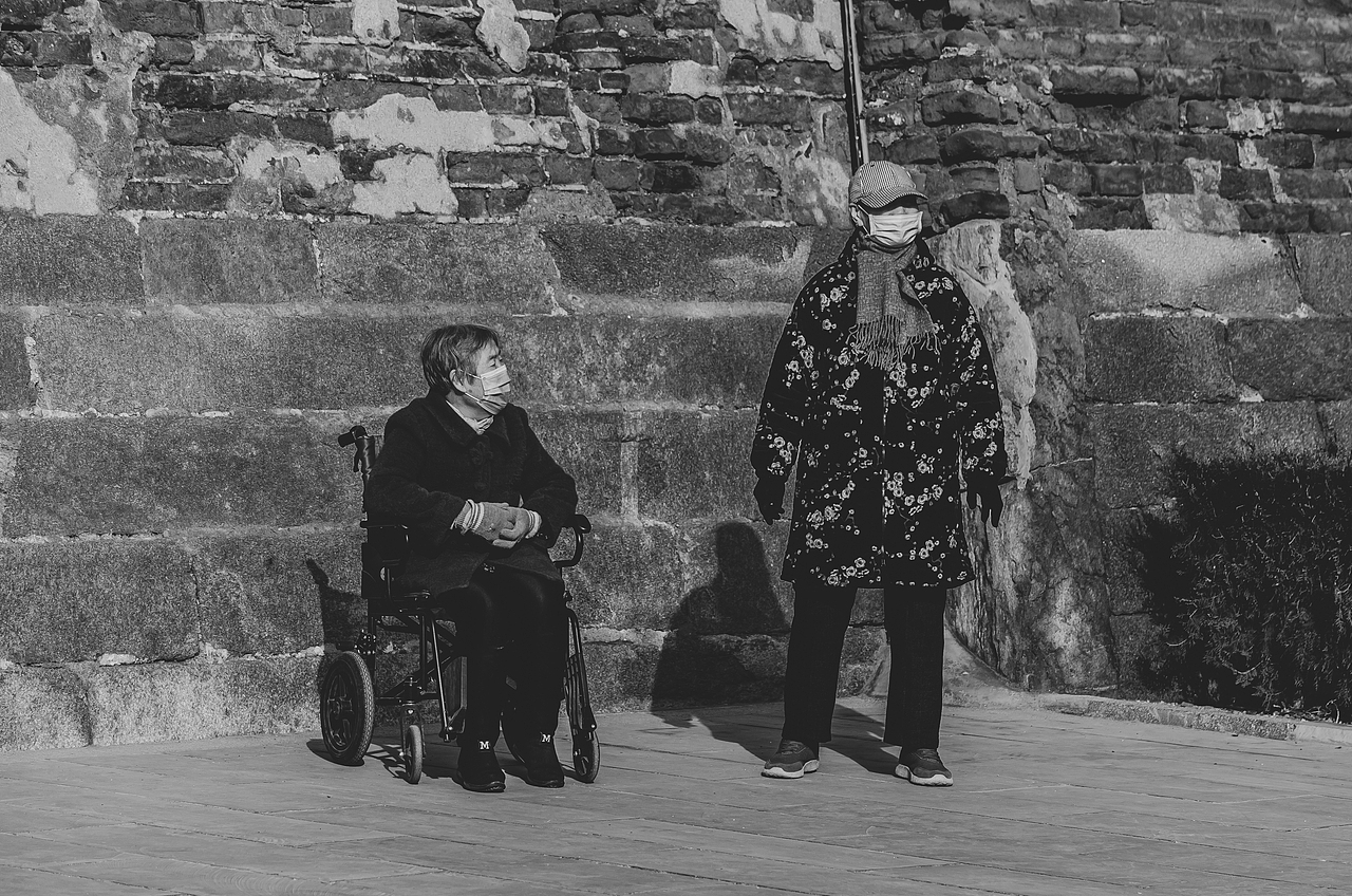 生活是一趟孤独的旅程。