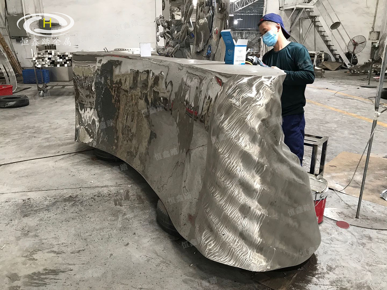 深圳售楼部不锈钢异形吧台 镜面不锈钢水波纹吧台定做