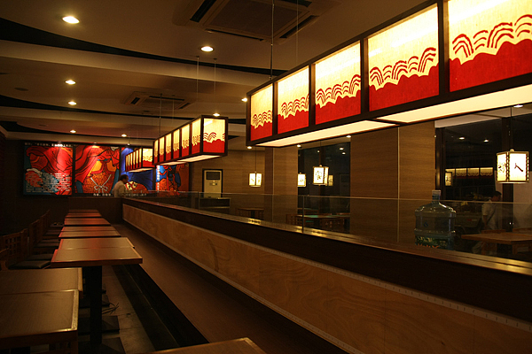 每到年尾冲动多(店面设计)