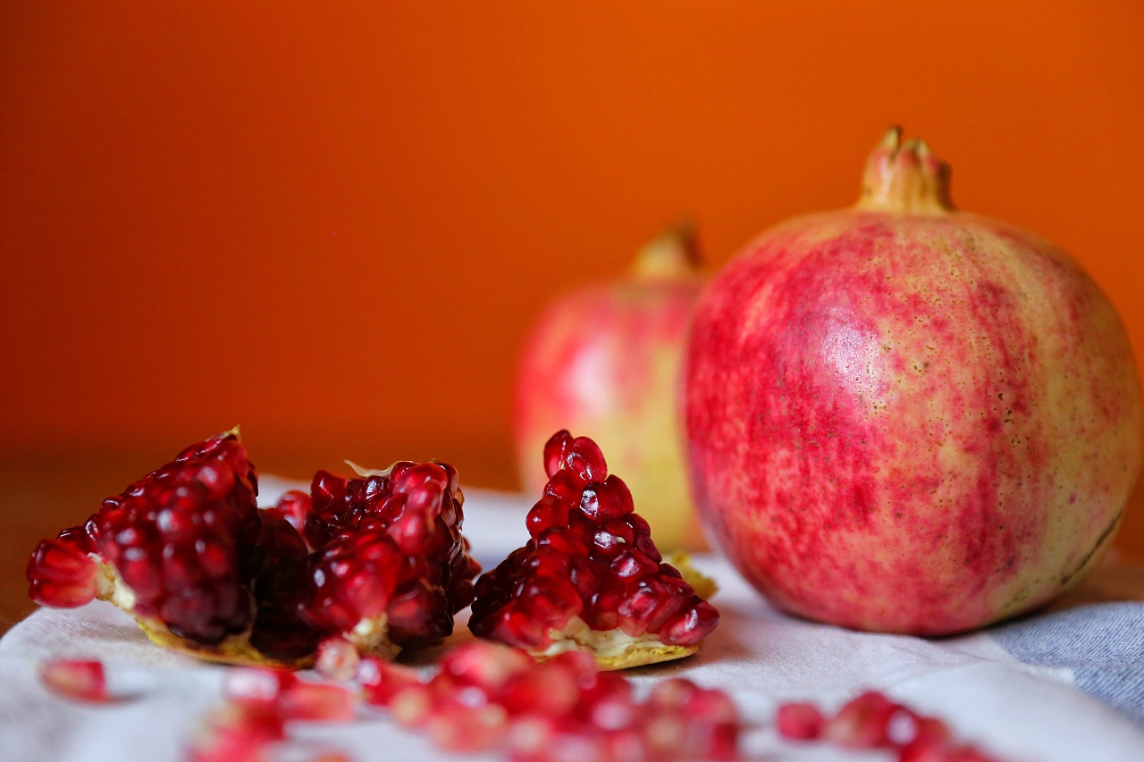 一颗炽热的石榴