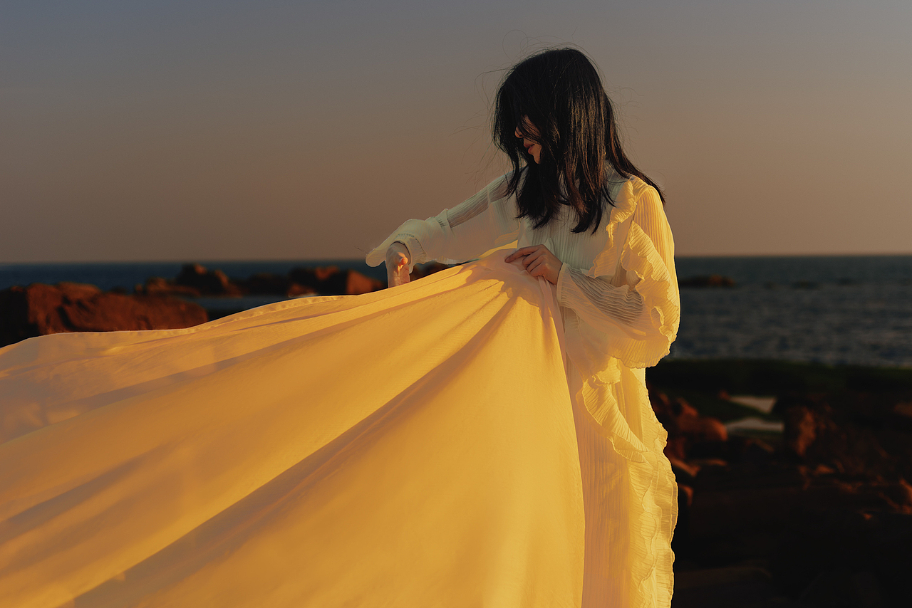 伴着晴空奔向落日