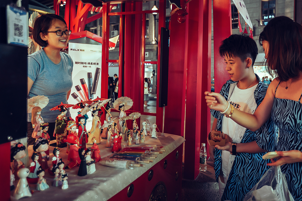 江汉路，随拍杂片（图ZMjYyNzI5NTc2） - 人文/纪实摄影 - 站酷设计师Alex1205原创素材 - 站酷ZCOOL