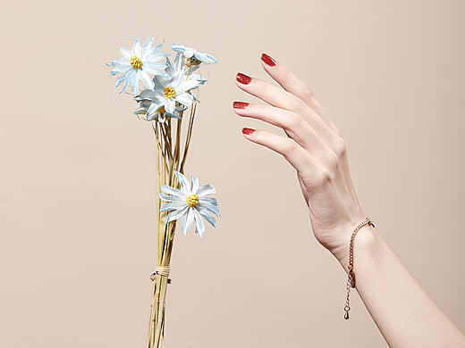  指甲油手摸拍摄练习