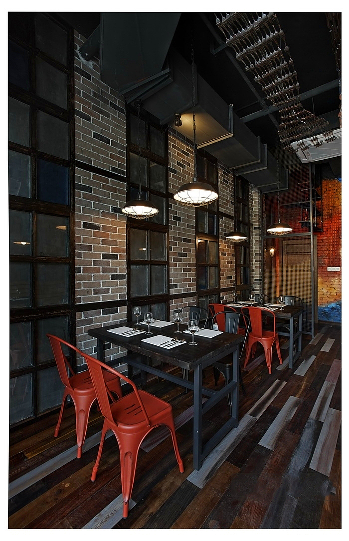 淄博工业风遇见西餐厅,碰撞出不一般的火花