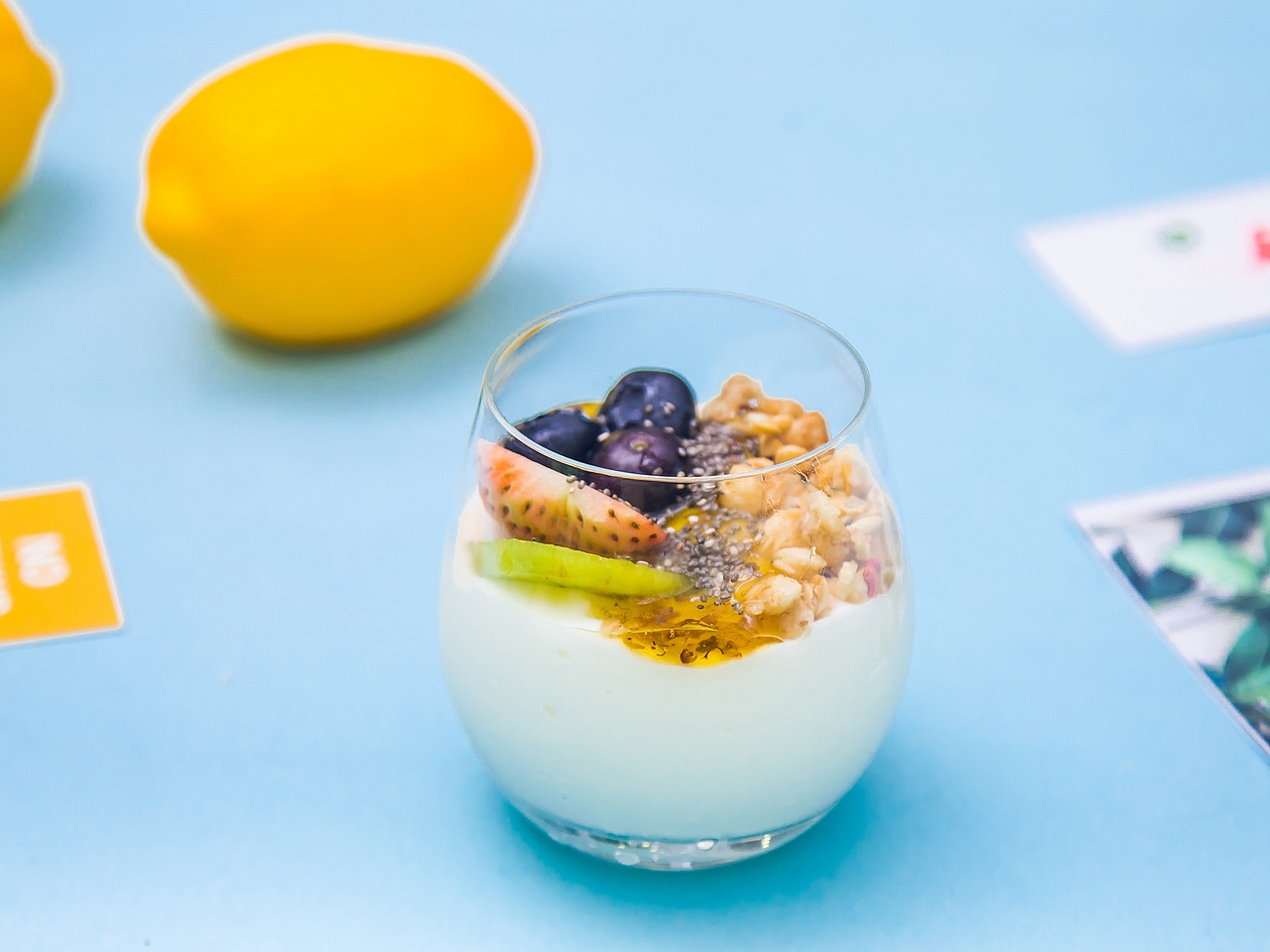 水果杯（图ZMTc3NzAzMTQ4） - 产品摄影 - 站酷设计师摄影师小鱼君原创素材 - 站酷ZCOOL