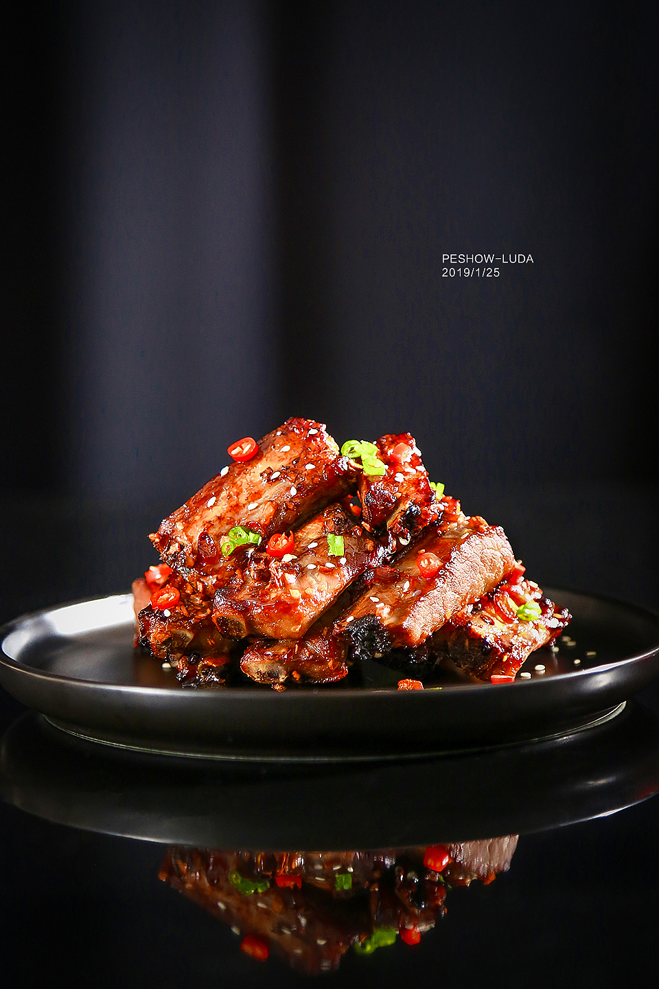 #吃的#蛋糕卷、酥皮汤、烤排骨、烤鱿鱼（图ZMTQzMDg5NDY4） - 产品摄影 - 站酷设计师摄影师卢达原创素材 - 站酷ZCOOL