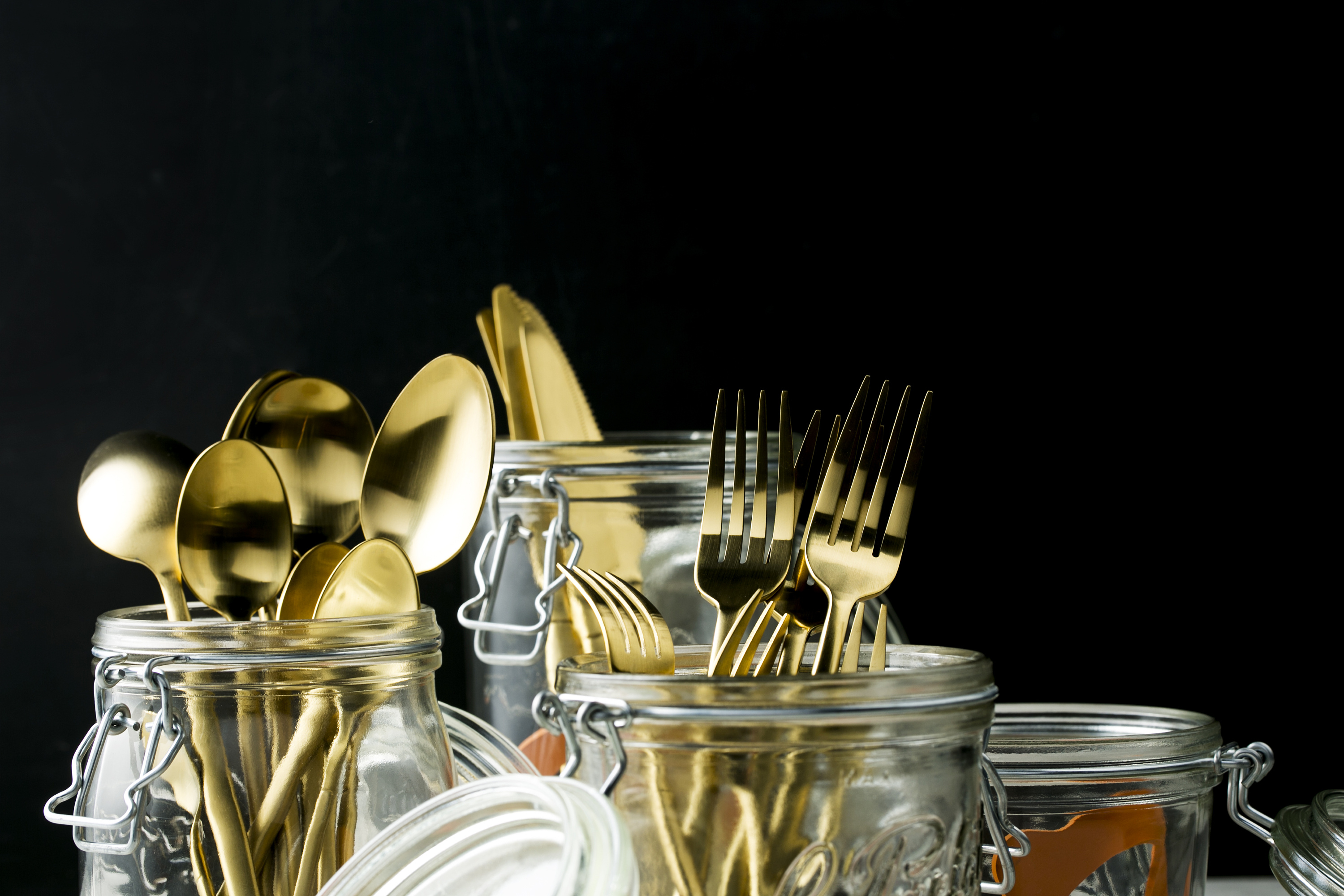 用什么材料做刀最好