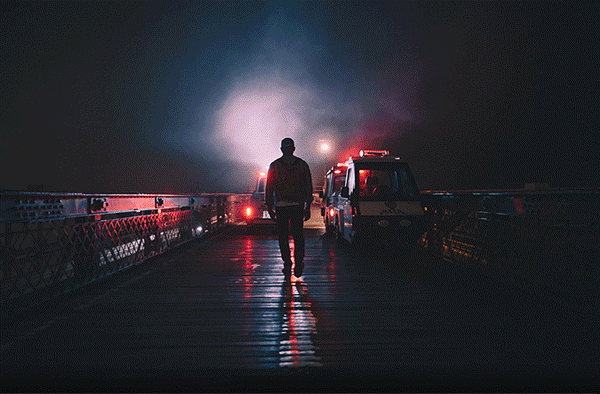 千叶城午夜,雨中的凡尔纳大道。