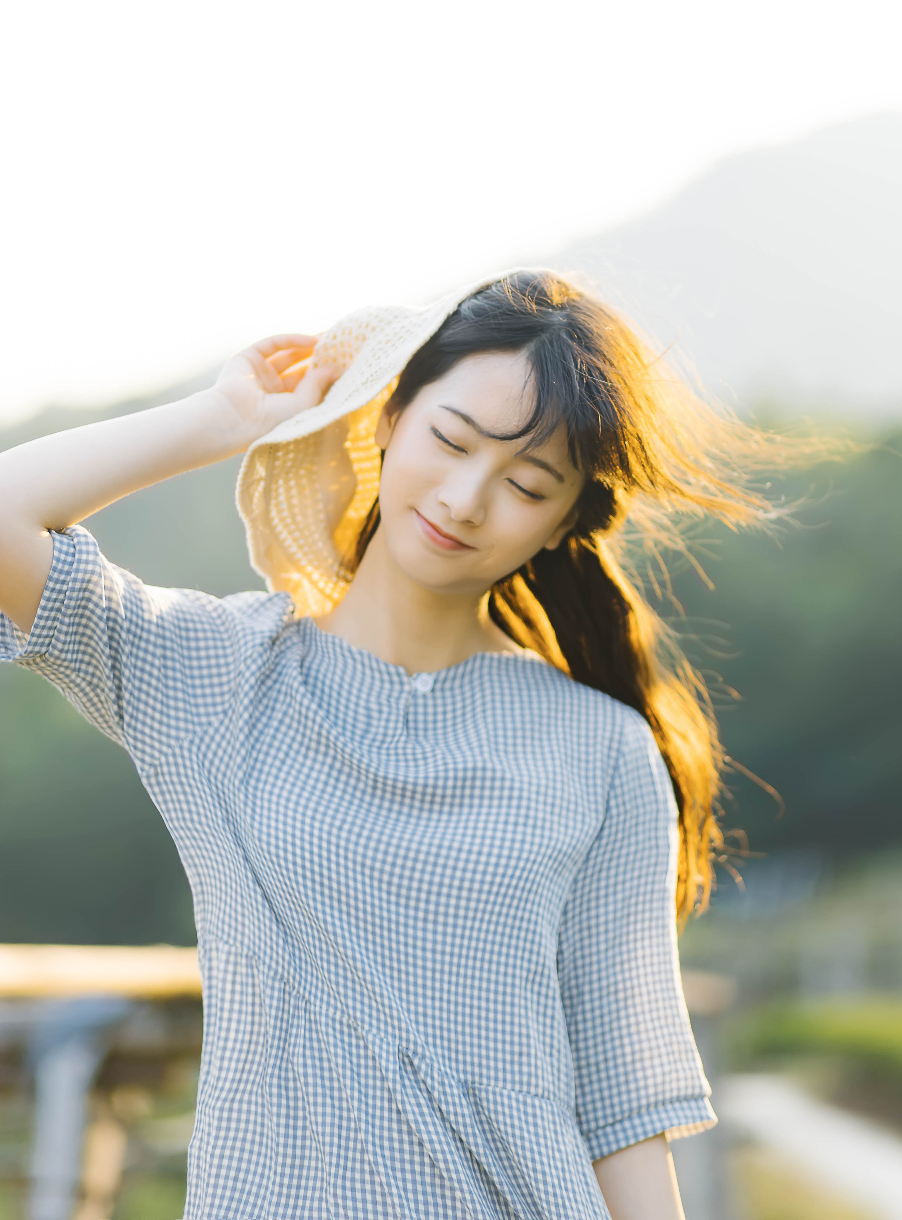 迎风少女|摄影|人像|_风草_ - 原创作品 - 站酷 (zcool)