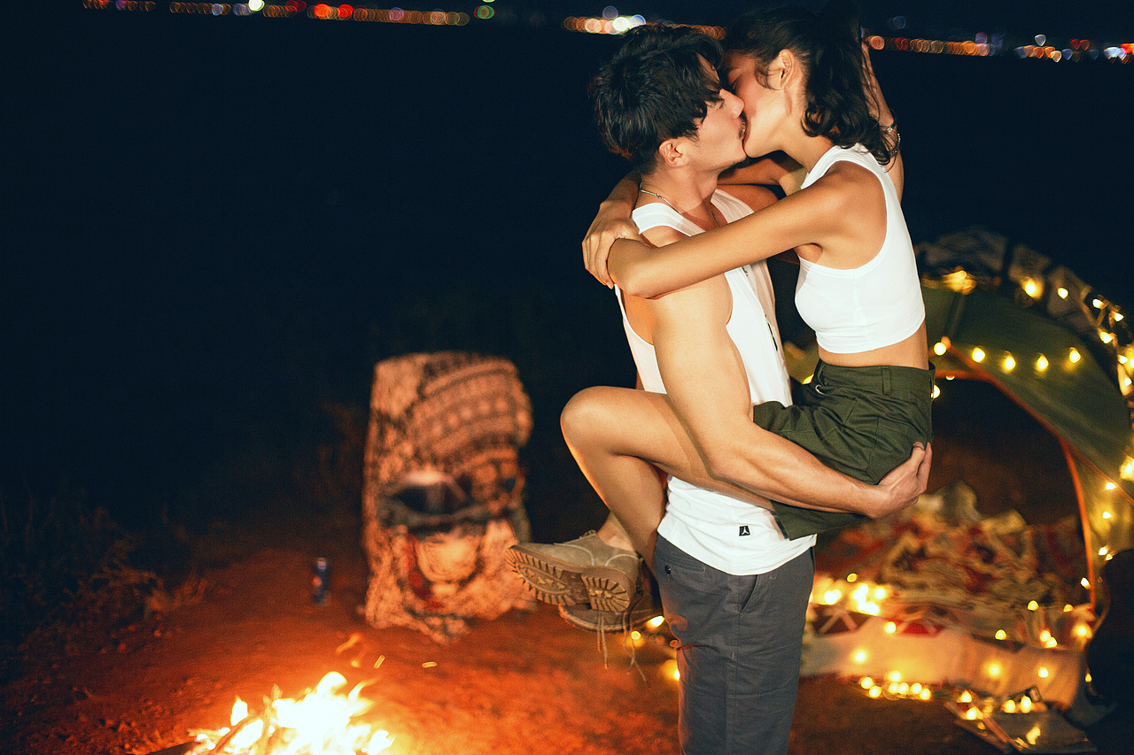 篝火（图ZMjgwMDY5NjE2） - 婚礼摄影 - 站酷设计师品一盏清茶原创素材 - 站酷ZCOOL