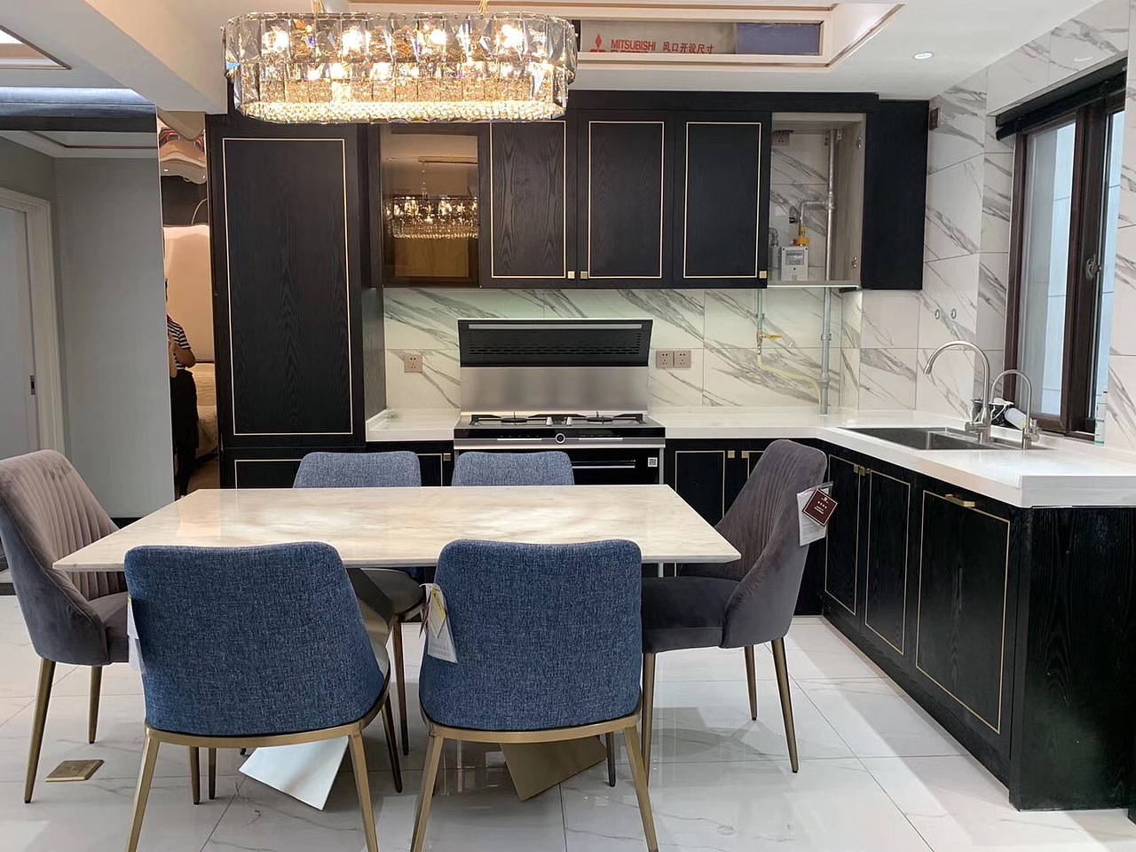 郑州130平全屋定制现代轻奢装修，魅力十足的设计（图ZMTc3NzIxMzY4） - 家装设计 - 站酷设计师美巢装饰花园路店原创素材 - 站酷ZCOOL