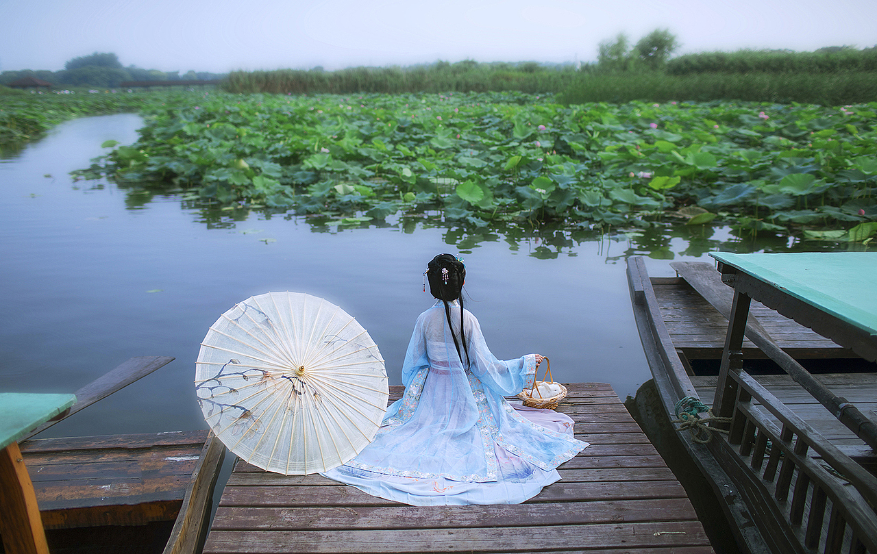 夏日荷花（图ZMjA4OTM2NTYw） - 人像摄影 - 站酷设计师CH海恩原创素材 - 站酷ZCOOL