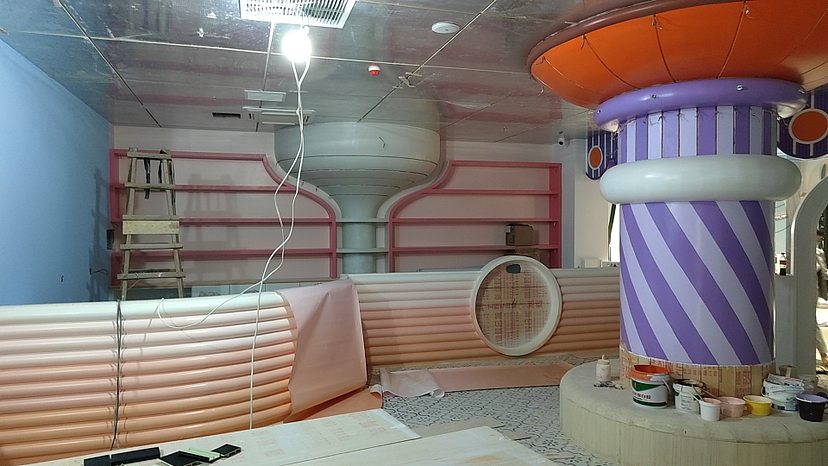 大型双层乐园施工现场