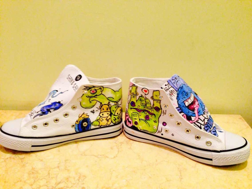 手绘帆布鞋|插画|创作习作|飞仔vrz - 原创作品 - 站酷 (zcool)