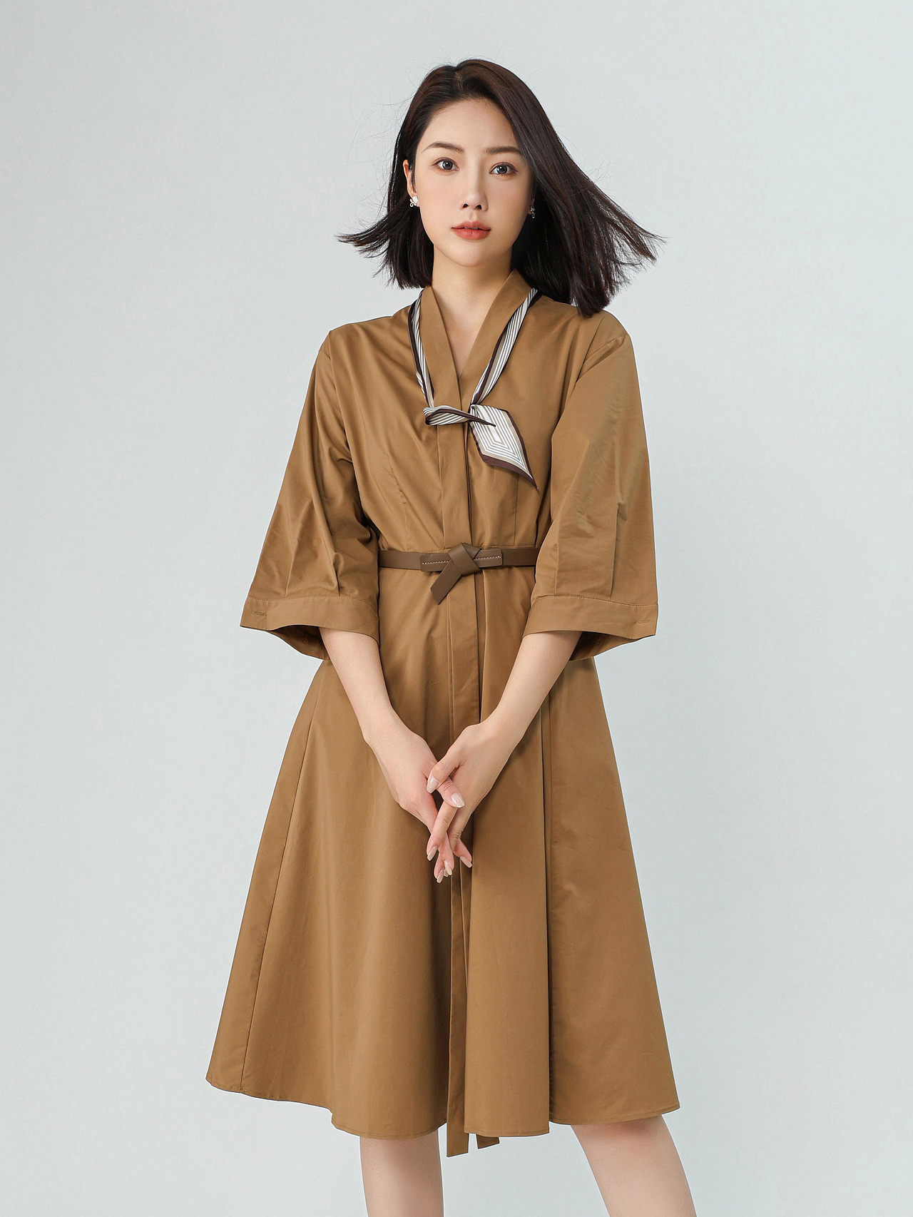 女装电商拍摄/风衣/大衣/通勤/穿搭/呢大衣/上衣（图ZMzQ4NzIwMjcy） - 产品摄影 - 站酷设计师般若商业摄影原创素材 - 站酷ZCOOL