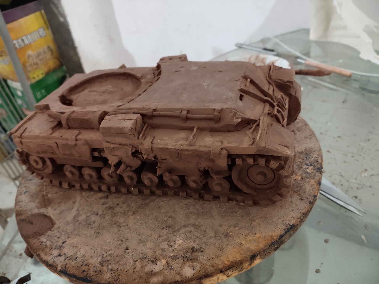 坦克泥塑