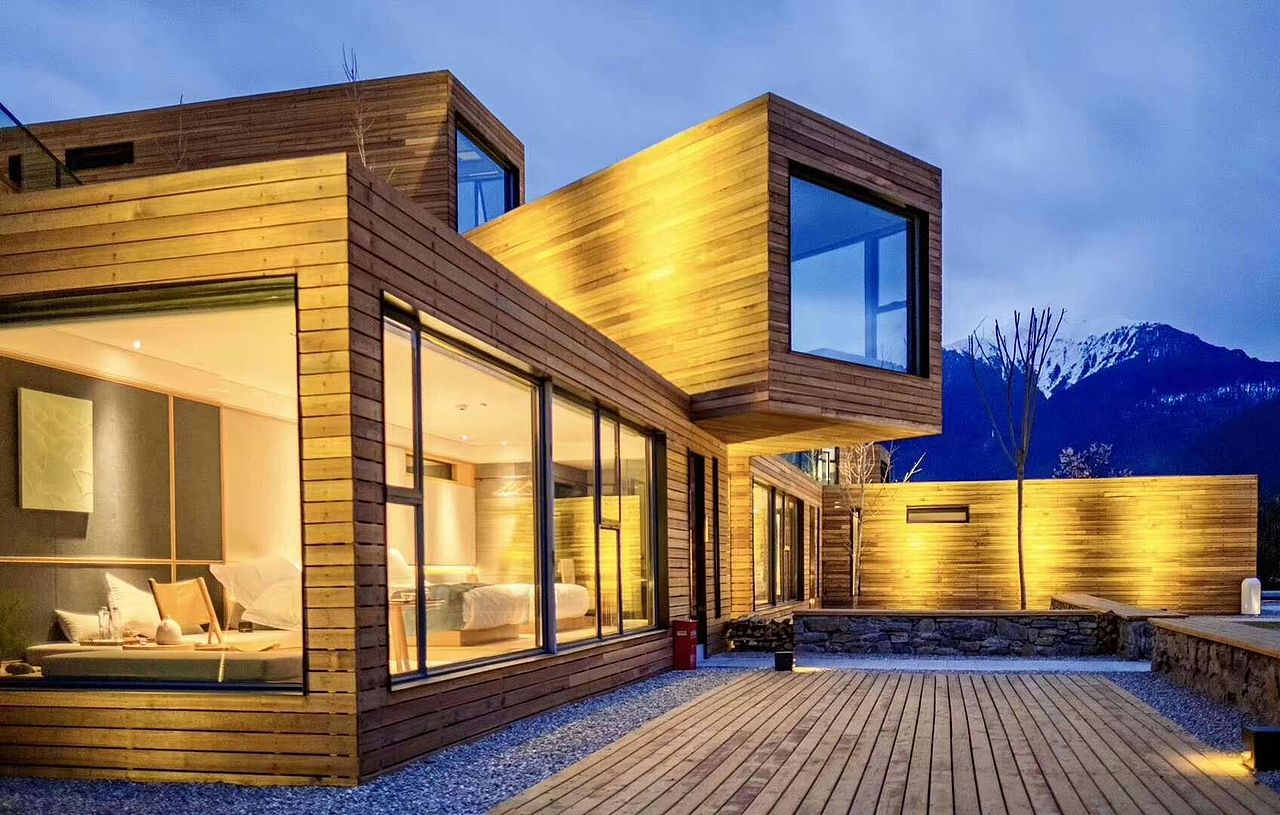 雪山下的集装箱酒店i西藏林芝集装箱民宿i上海集装客