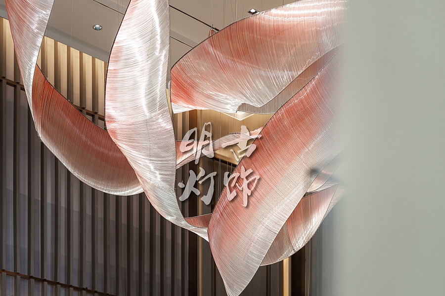 彩色细管玻璃飘带吊灯定制设计（图ZMzE1MjYyNjYw） - 商业空间设计 - 站酷设计师明古灯饰定制图库原创素材 - 站酷ZCOOL