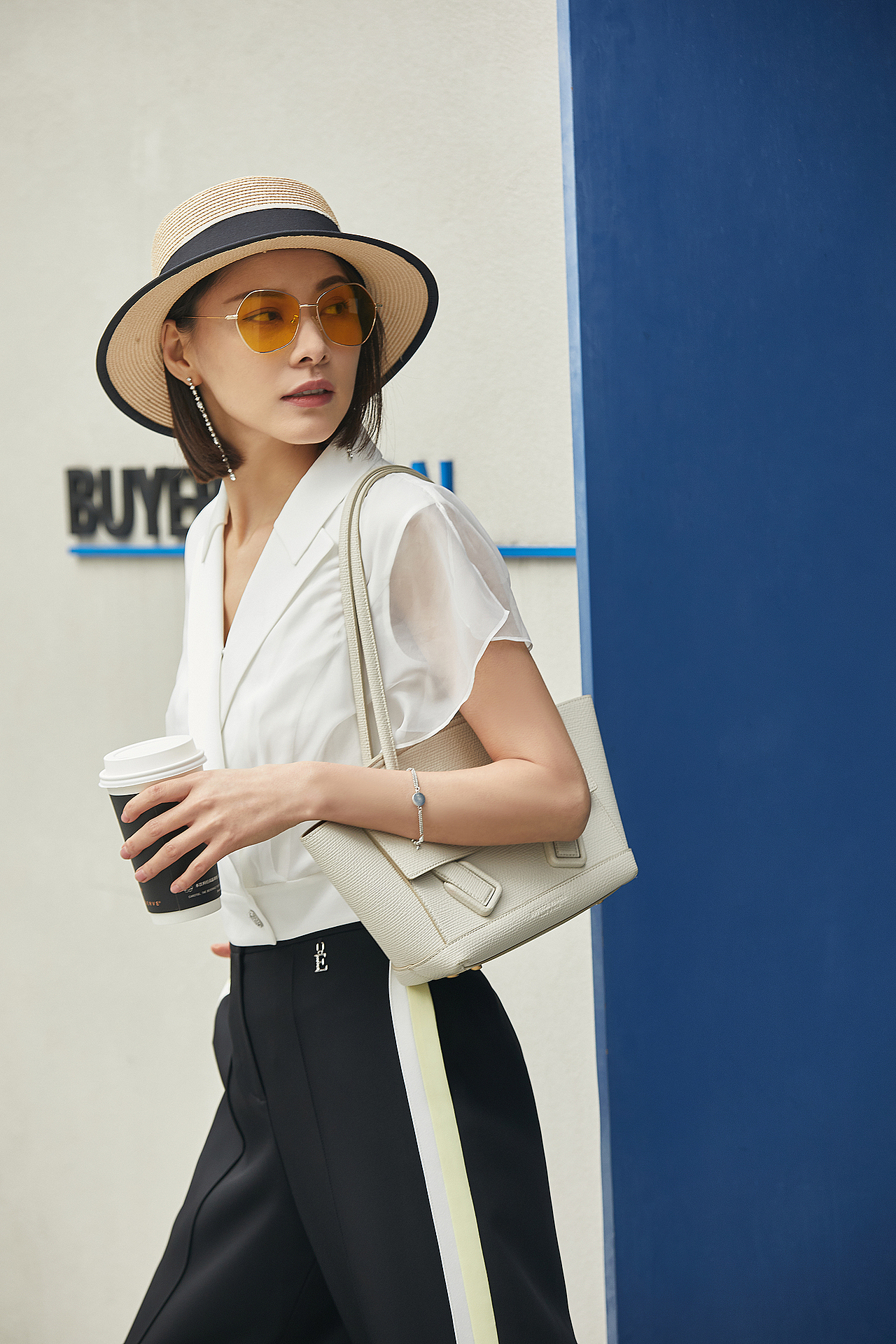 每次拍外景 最怕没阳光（图ZMjY0NjY5MzI0） - 时尚/艺术摄影 - 站酷设计师睡罐头里的猫原创素材 - 站酷ZCOOL