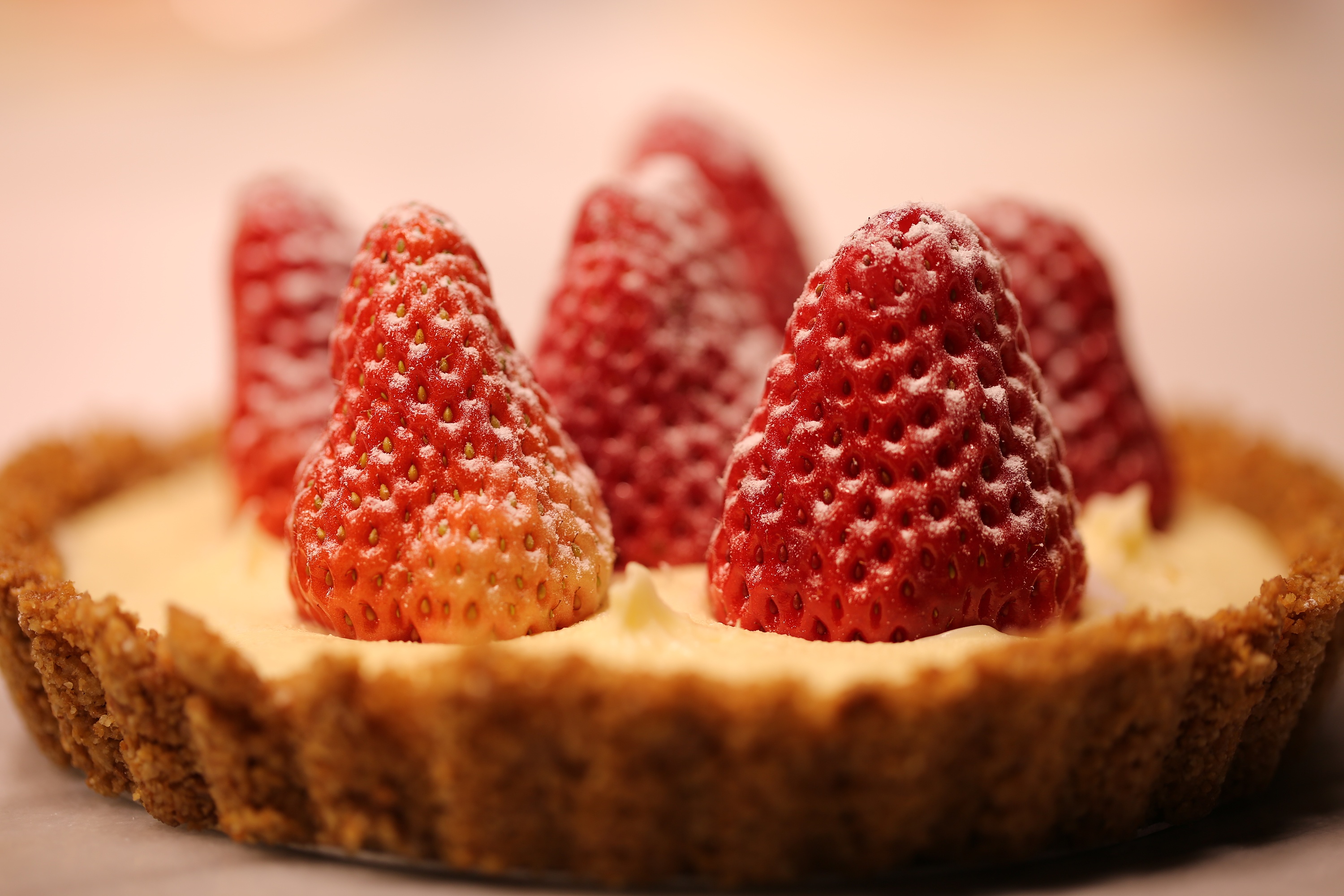草莓系列蛋糕甜品拍摄|摄影|产品摄影|CrystalLau - 原创作品 - 站酷 (ZCOOL)