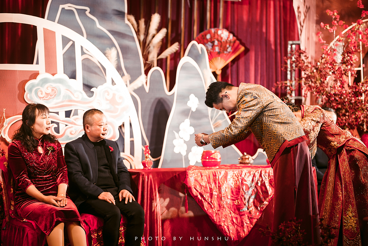 混水纪实摄影｜婚礼跟拍｜云裘一袖的流光（图ZMjM5NDI3NzA0） - 人文/纪实摄影 - 站酷设计师摄影师混水原创素材 - 站酷ZCOOL