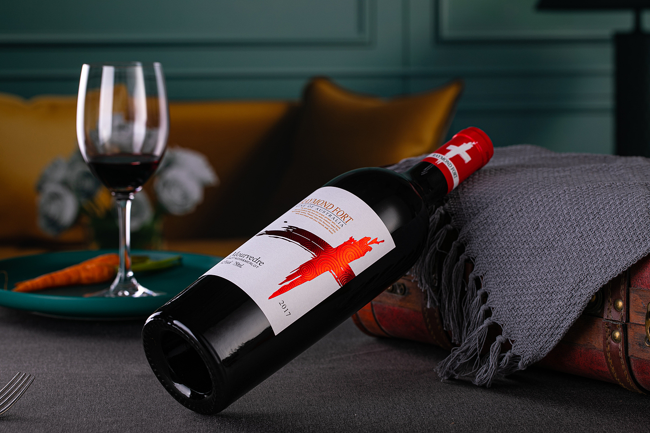 雷蒙堡利特混酿干红葡萄酒