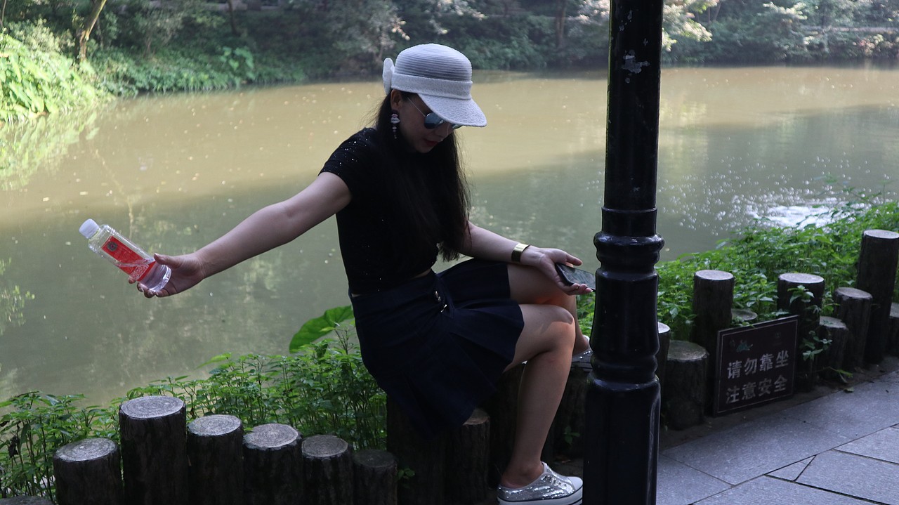 阿味大虾东北代表团长沙游览留念