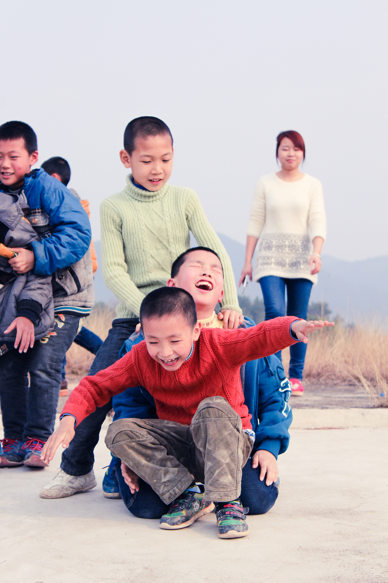 乡里的那些小孩（图ZMjQ5NTYyNTY=） - 人像摄影 - 站酷设计师芳林原创素材 - 站酷ZCOOL