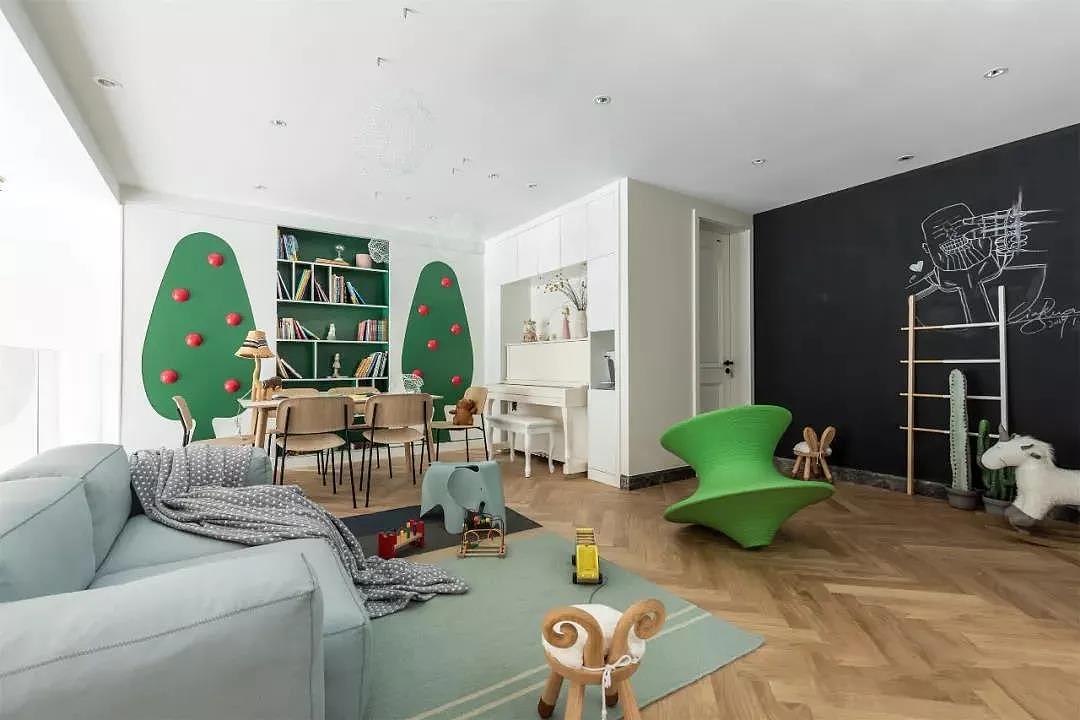 Riverside new world | 河畔新世界