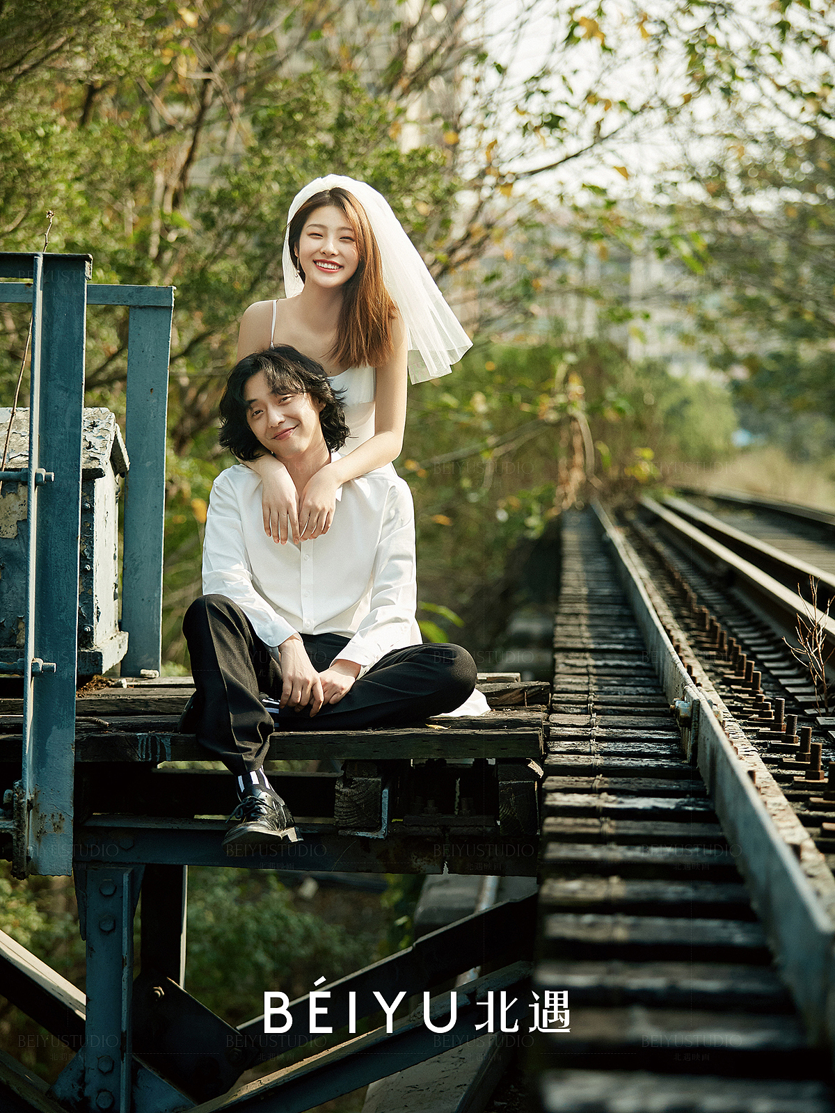 迦南与诗,将情愫记在叶的经络上