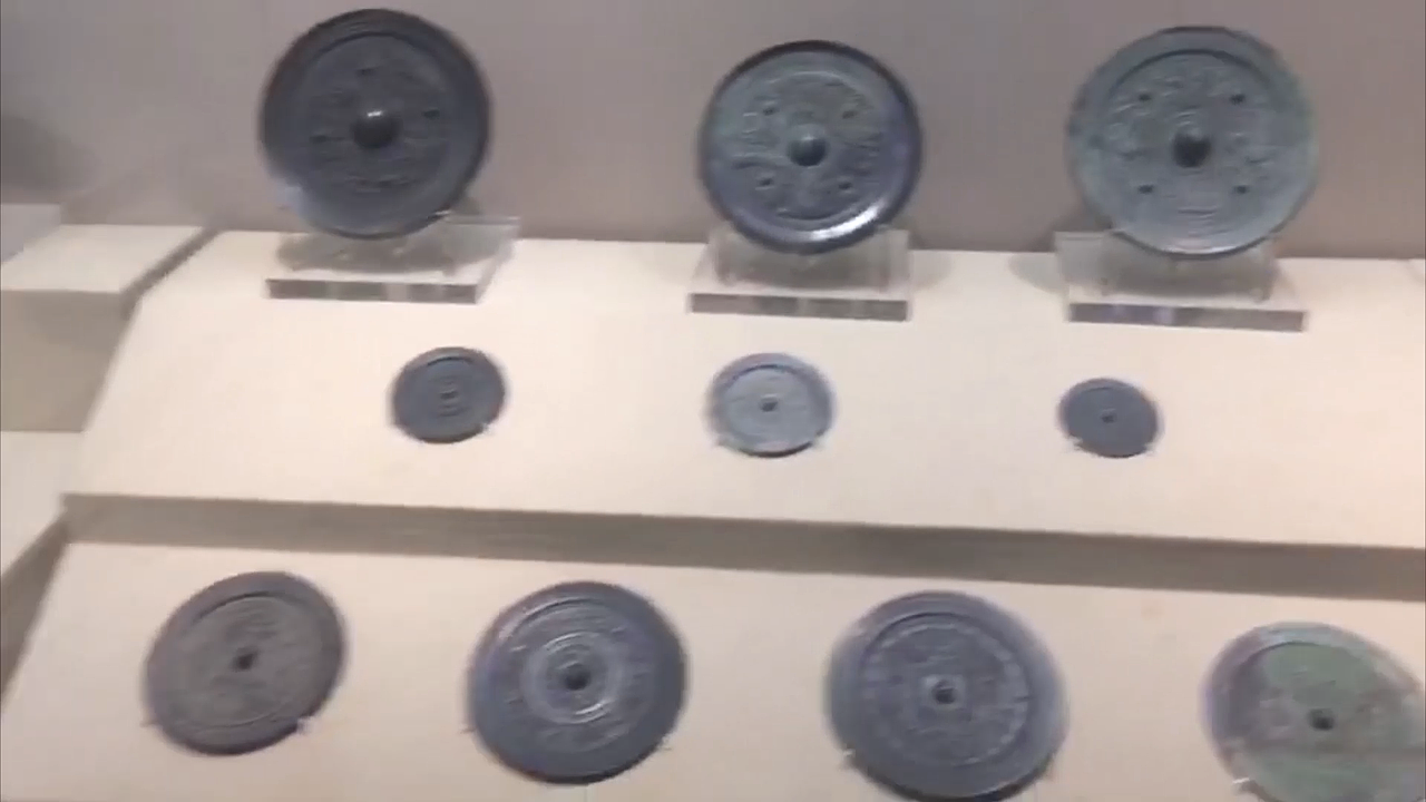 手机拍摄的展览馆视频