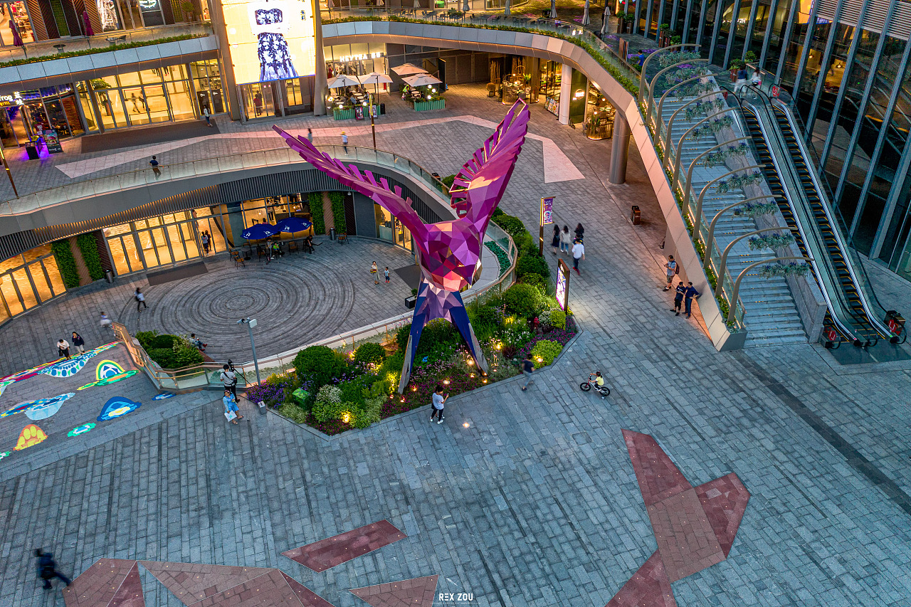 lcm置汇旭辉广场主雕塑