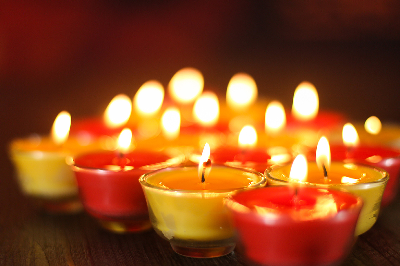 酥油蜡烛佛前供具 烛光