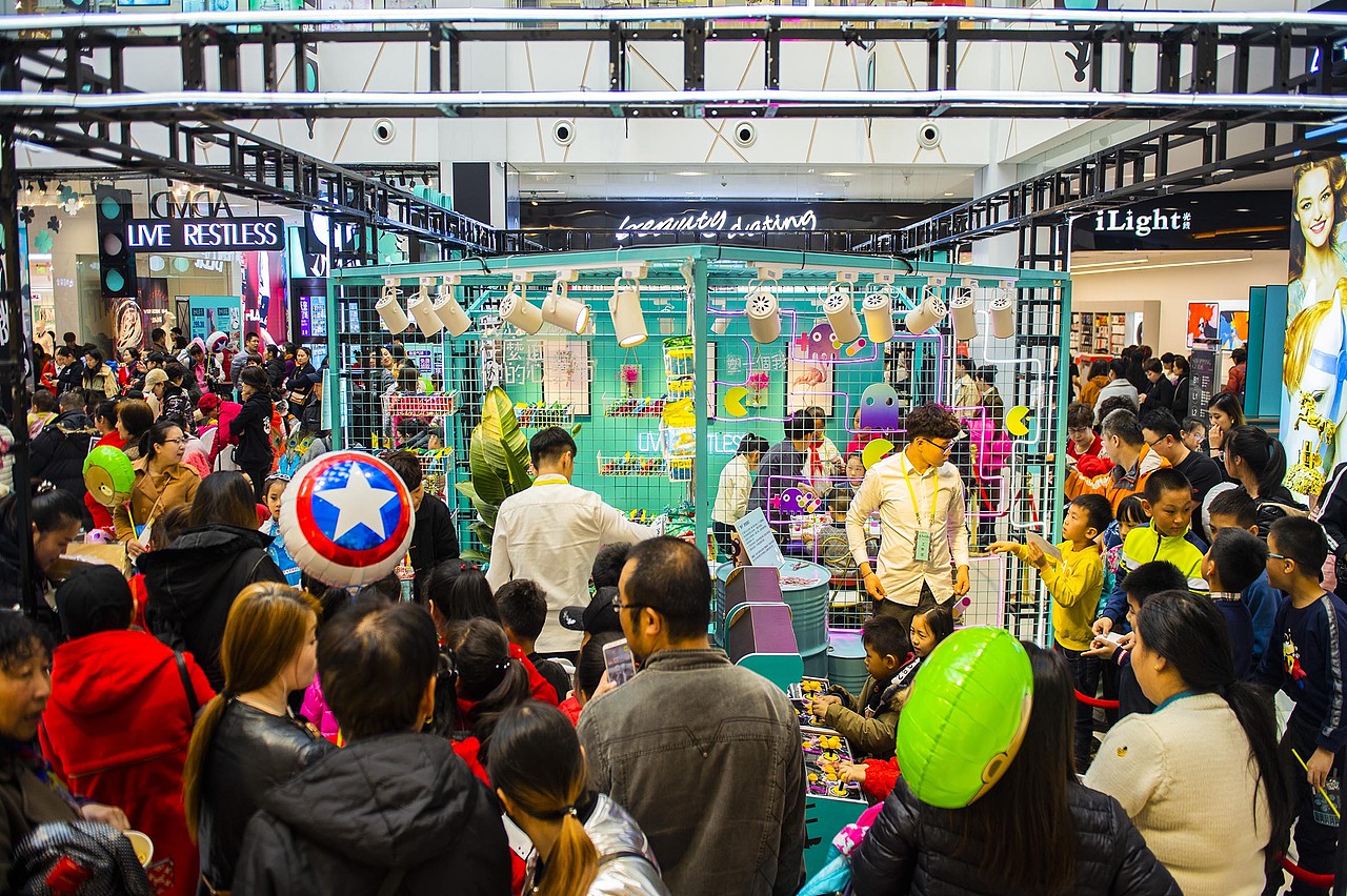 春季档-生来好动 自主ip造节活动|空间|展陈设计|凸凸office_原创作品