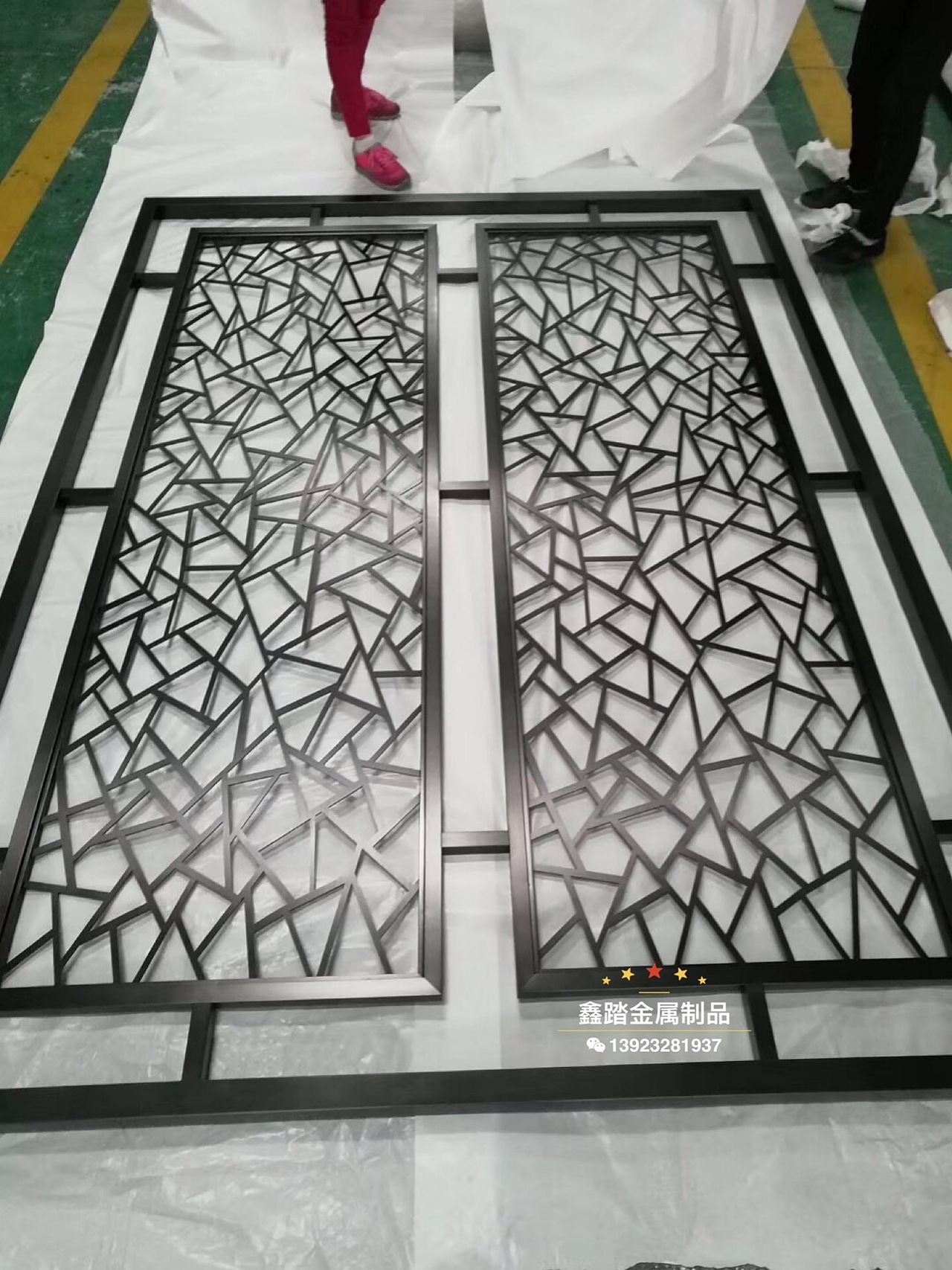 新中式金属不锈钢仿古花格背景墙隔断