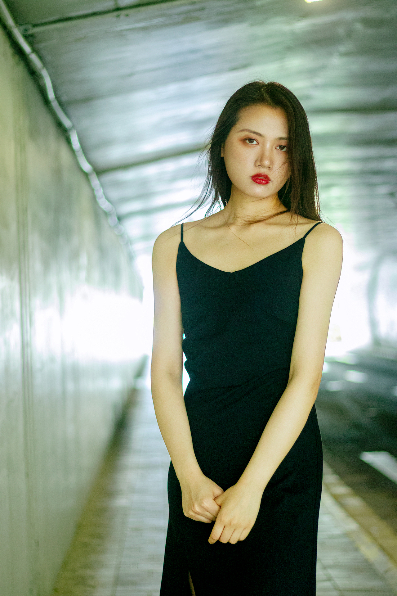 潮湿的雨季（图ZMjU5NDkyNDI4） - 人像摄影 - 站酷设计师聪聪摄影1207原创素材 - 站酷ZCOOL
