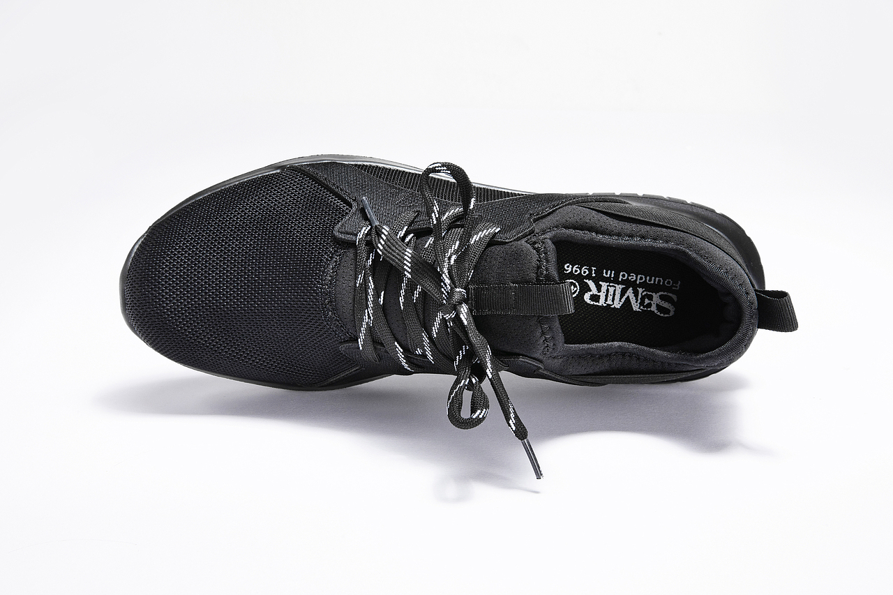 运动鞋白底拍摄