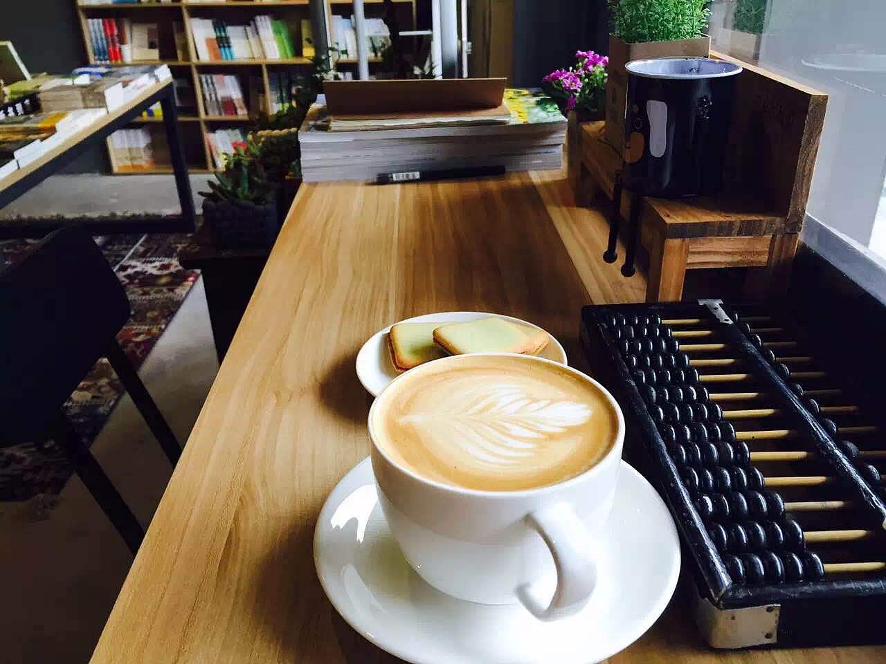 1Q84独立书店&生活咖啡馆logo设计（图ZNjM0NDAyMTY=） - Logo - 站酷设计师mulinlin原创素材 - 站酷ZCOOL