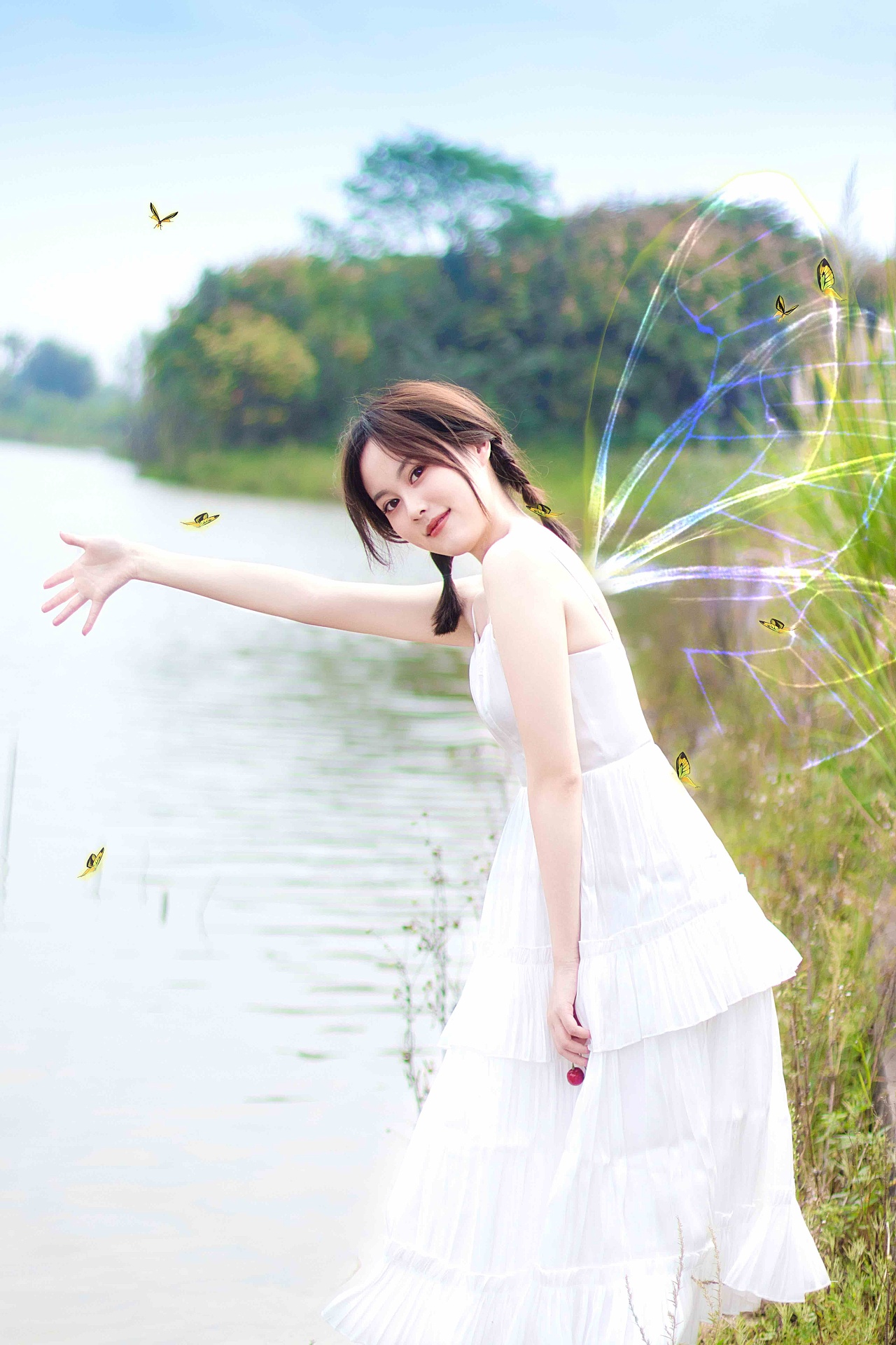 是因与神明交错而发光的少女 |  摄影 | 后期 :@如素素呀   出境仙女