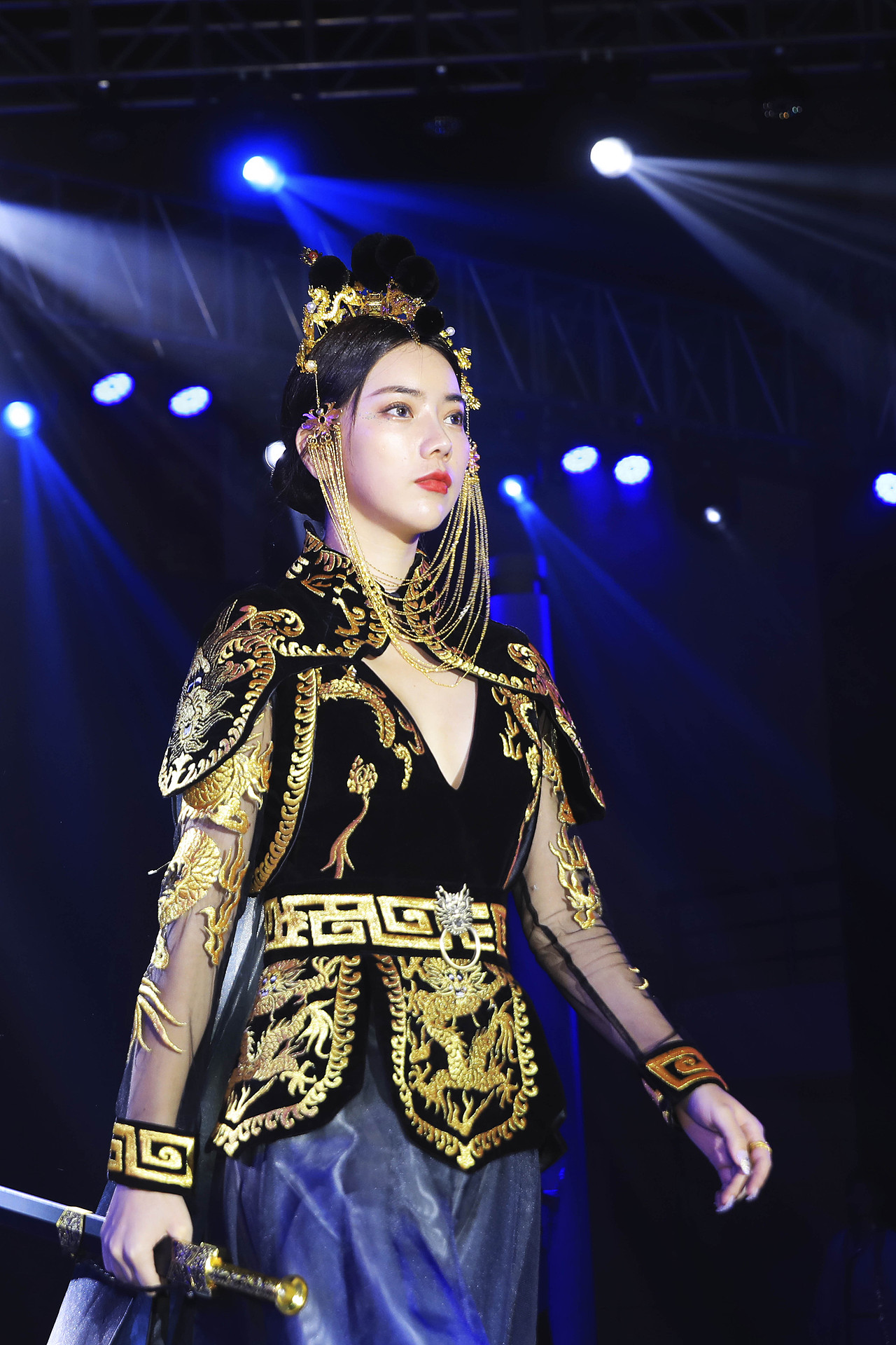 地产品牌发布会（图ZMTg1MDk5NDAw） - 舞台美术 - 站酷设计师三云原创素材 - 站酷ZCOOL