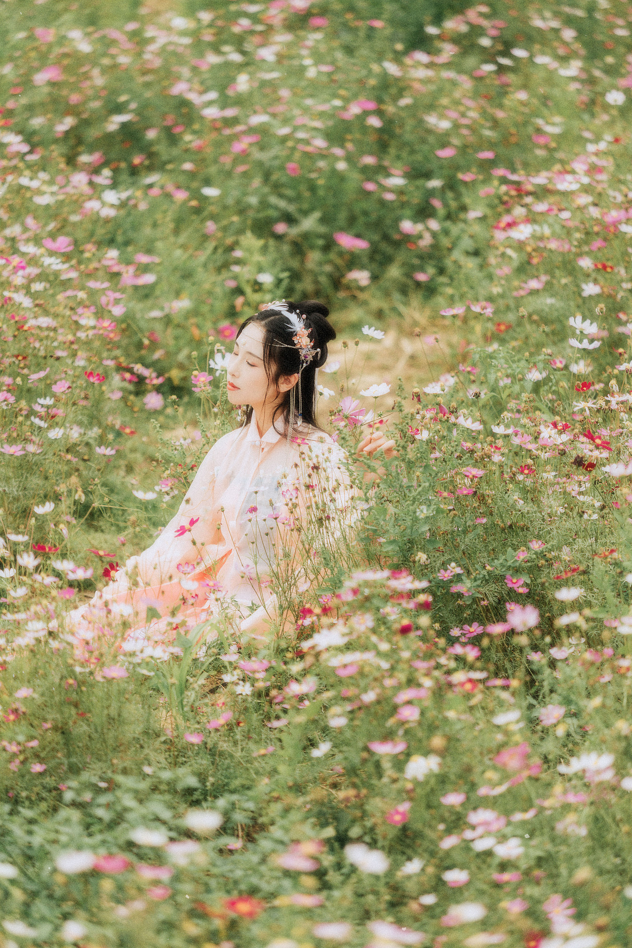 繁花孤影（图ZMjA1ODMyODA0） - 人像摄影 - 站酷设计师若寒Rock原创素材 - 站酷ZCOOL