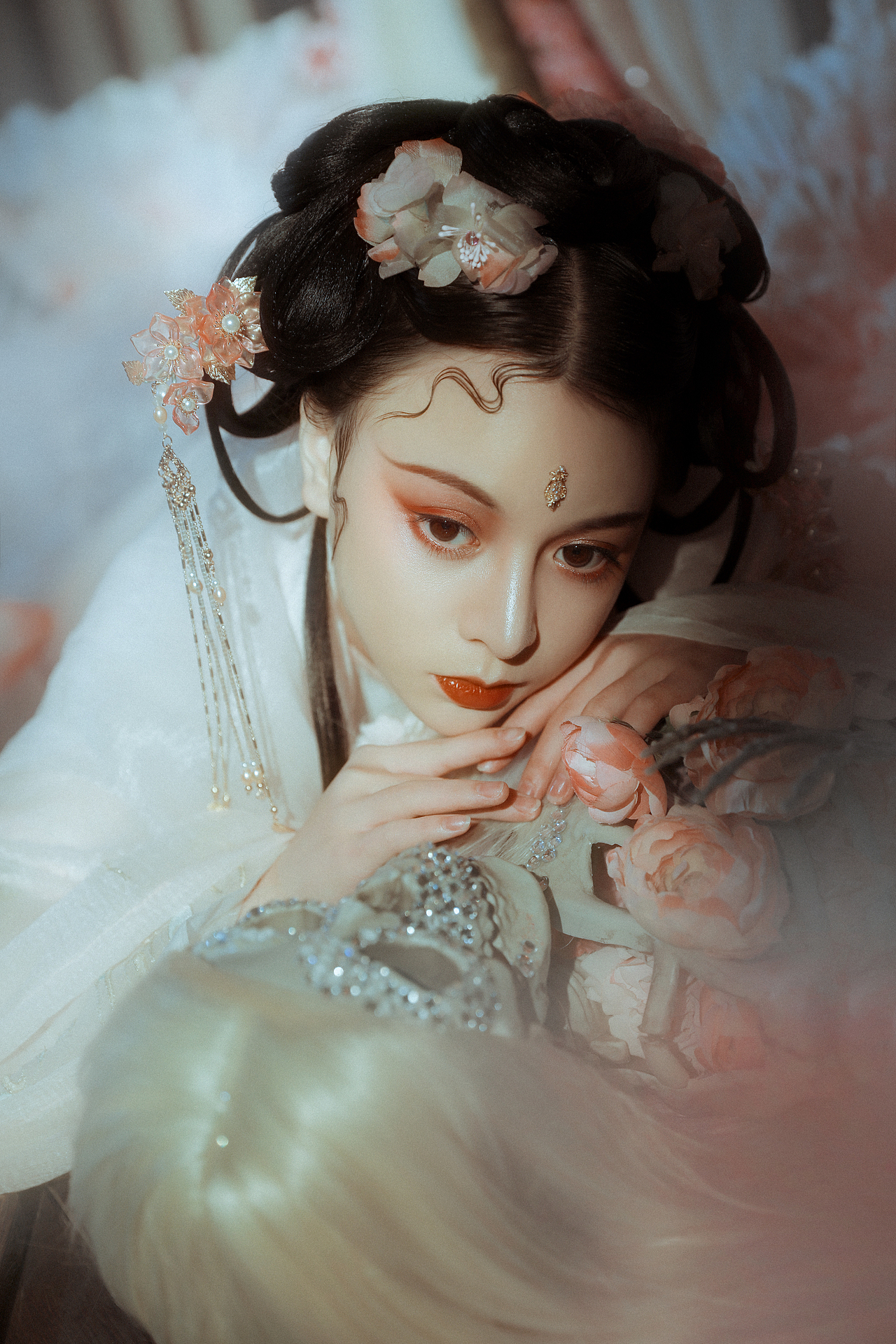 1位站酷推荐设计师推荐 -分享收藏2021 年终摄影总结标签妖媚古风汉服