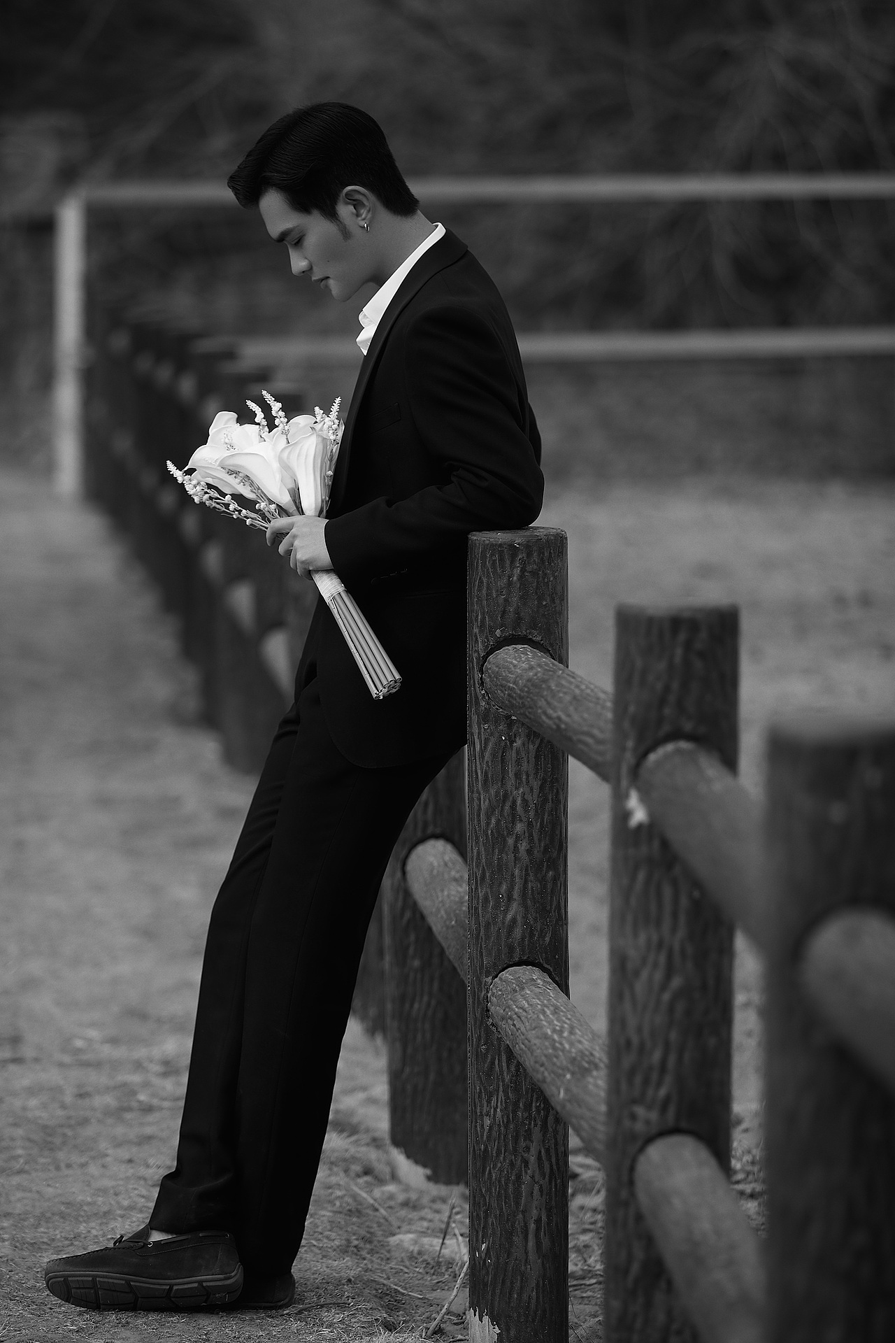 拍了一组甜酷风的草坪马场婚纱照!真的好美