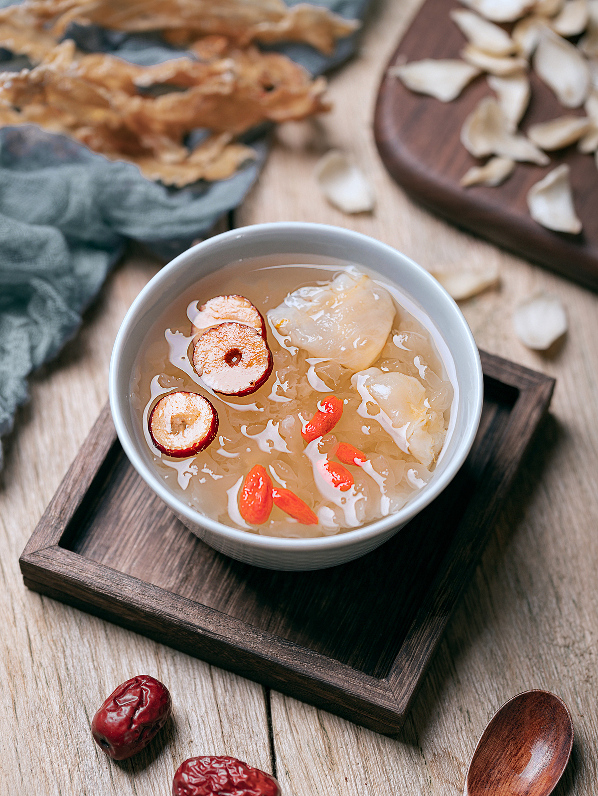 煲汤料 排骨汤美食汤水摄影