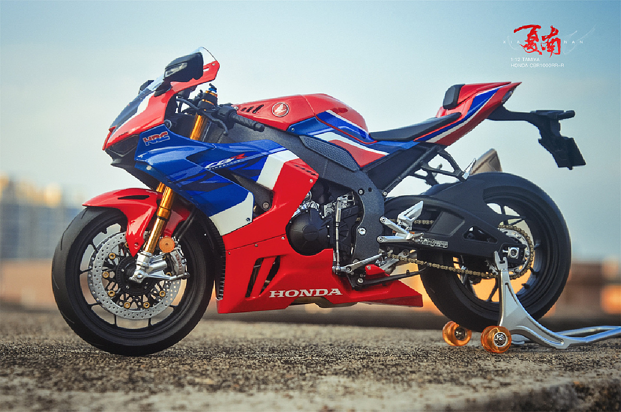 本田cbr1000rr，本田cbr1000rr官方报价