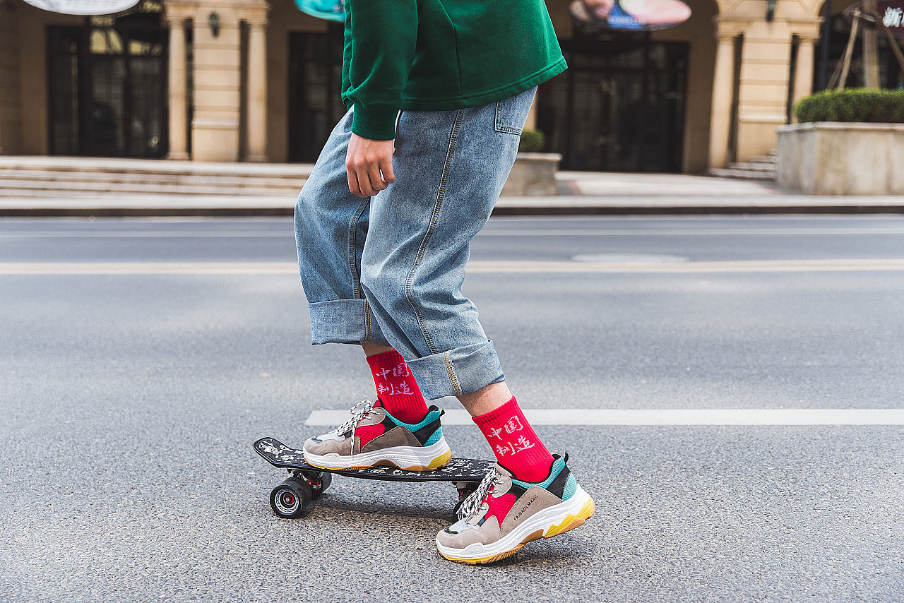 2019春夏男袜袜子中筒袜潮袜街拍国潮滑板