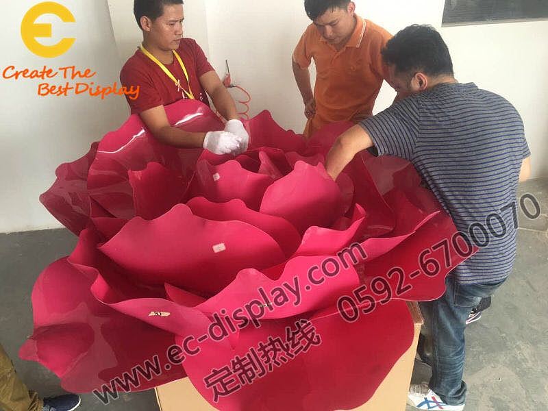 迪奥橱窗秀场PVC牡丹花 PVC雕刻手工热弯异形装饰 橱窗道具定制（图ZNDk3OTU3NDg=） - 其他手工艺 - 站酷设计师美陈橱窗执行者原创素材 - 站酷ZCOOL