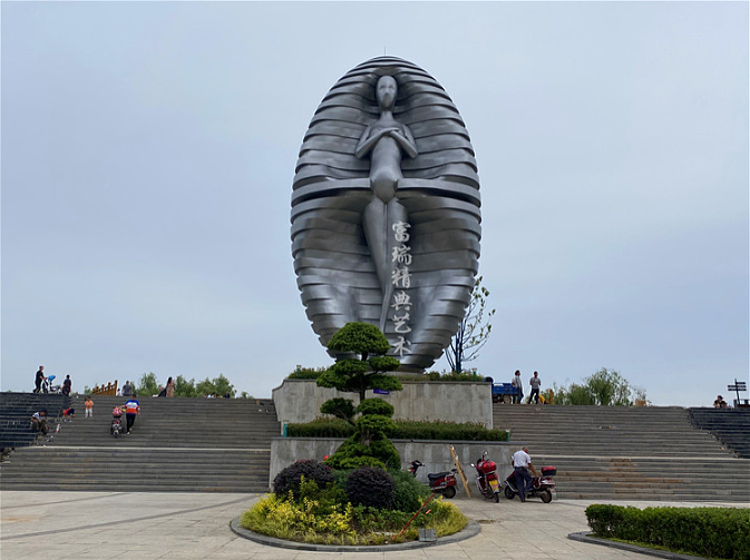 四川南充黄金海岸女神雕塑